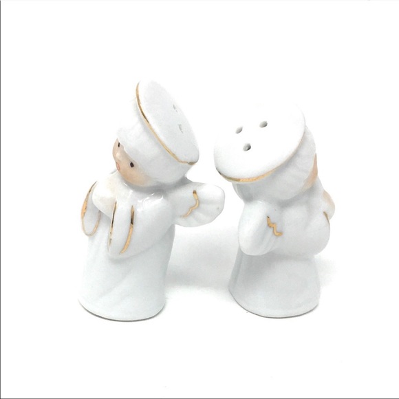 Vintage ceramic cherub Angels Holiday Salt & Pepper Shakers - Picture 2 of 6
